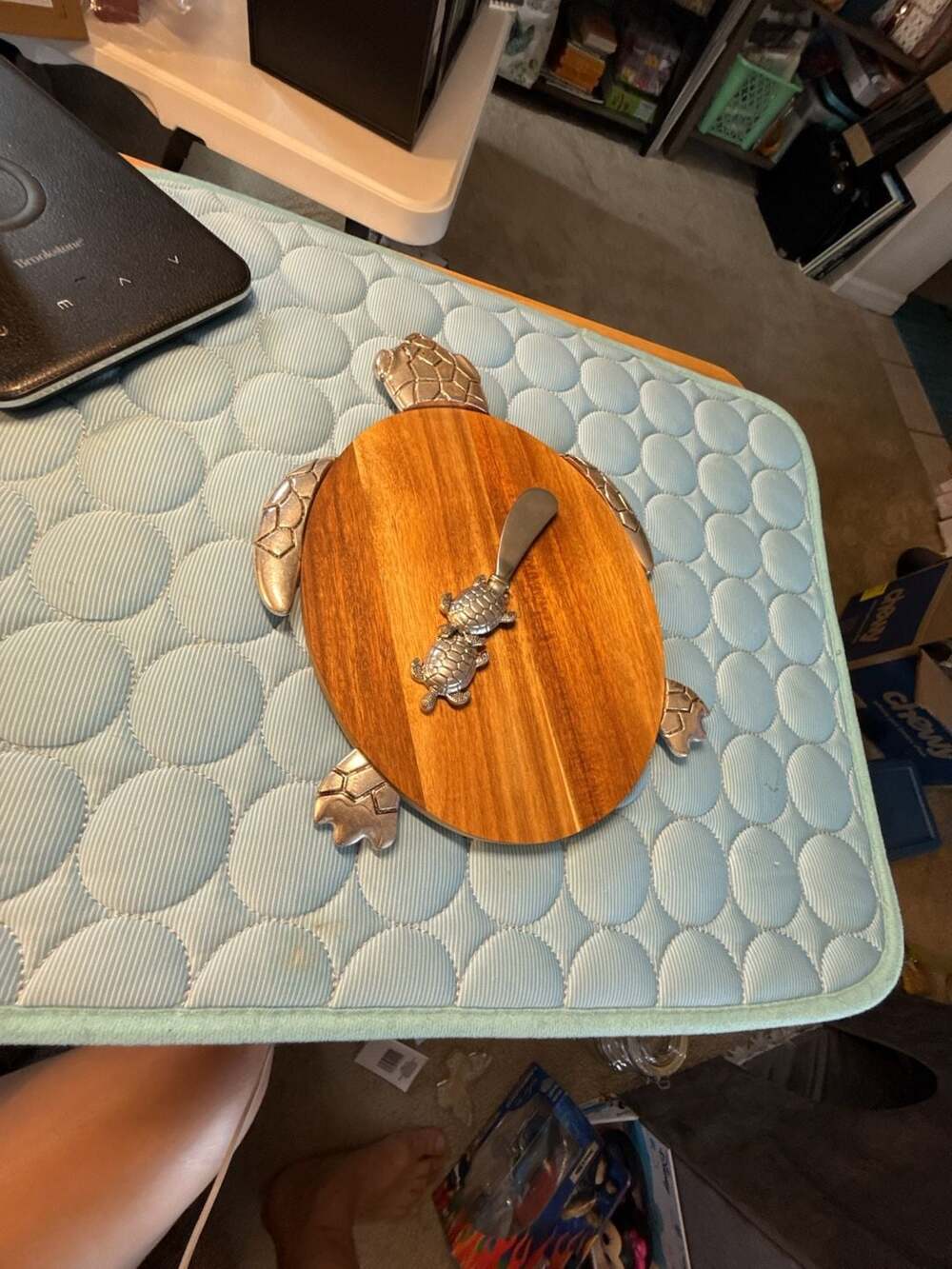 Oak & Olive Turtle Shaped Wooden Cheese Board with Matching Spreader